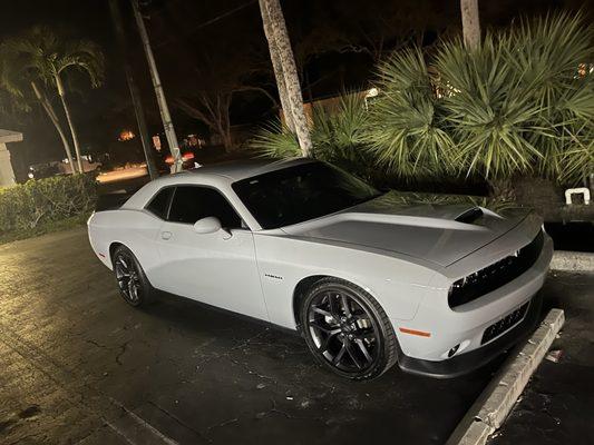 Dodge Challenger