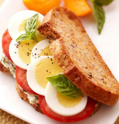 Vegetarian vegetables egg tomatoes cheese lettuce Mayo and a little more