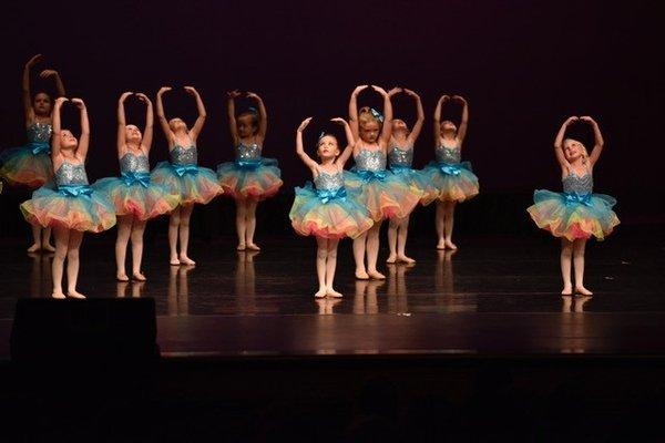 Holly's Dance & Mentorship