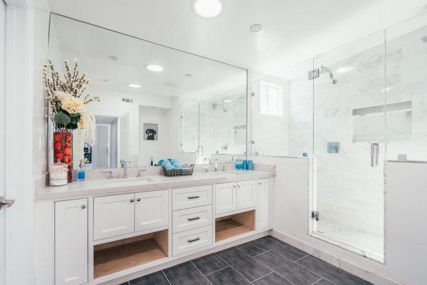 Journey Hillside Tarzana