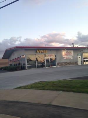 Hertz Rent-A-Car of Niagara Falls -- 220 Military RD / Route 265, Niagara Falls NY Storefront