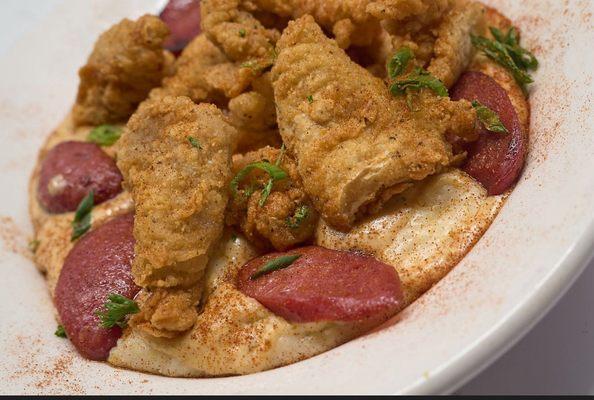 Grit bowl with catfish