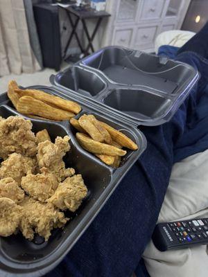 Lee's Famous Recipe Chicken