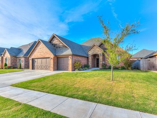 Kristina Moosavi - REMAX Lifestyle