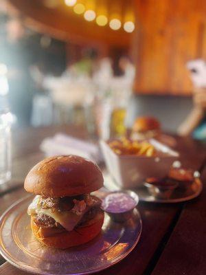 Stout Burgers & Beers