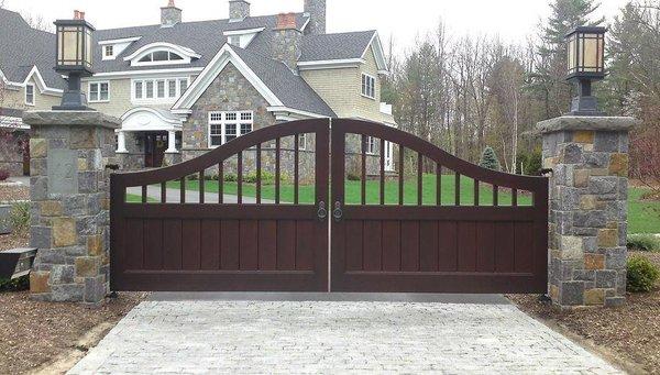 Custom Gate & Access