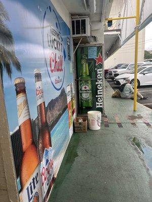 Lucky Seven Liquor & Grocery Store