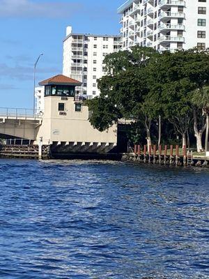 Hillsboro Boulevard Bridge