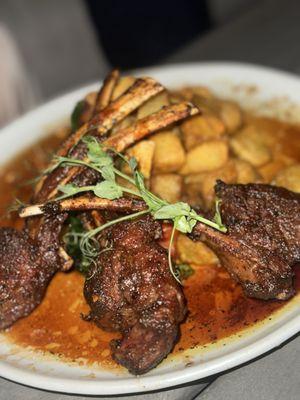 Divan Restaurant & Bar