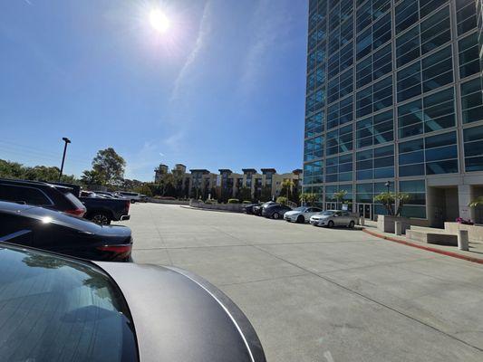 LA AIRPORT SUPERIOR COURTHOUSE: parking