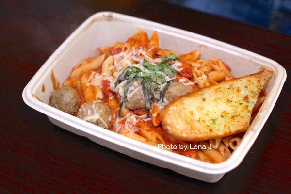 Daily Pasta with Garlic Toast ($8.95)