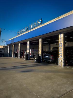 Santana Tires & Wheels