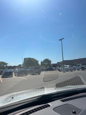 Oh my gosh this parking lot is insane when the students get out!!!!!