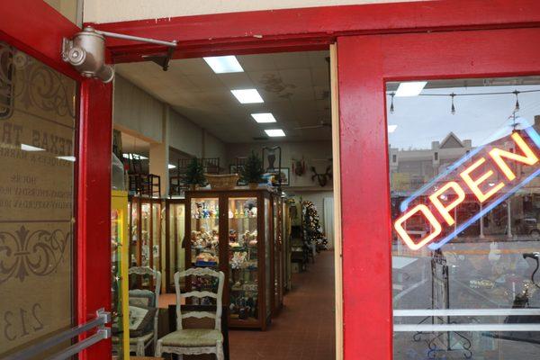 Texas Trails Antiques & Marketplace