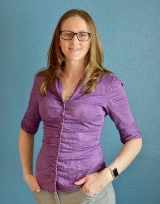 Dr. Molly McDonald, PT, DPT, LMT with Your Goals PT. We help active adults end reclaim their favorite recreational activities!