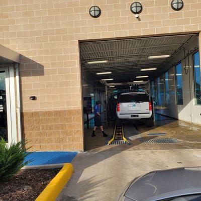 BlueWave Express Car Wash