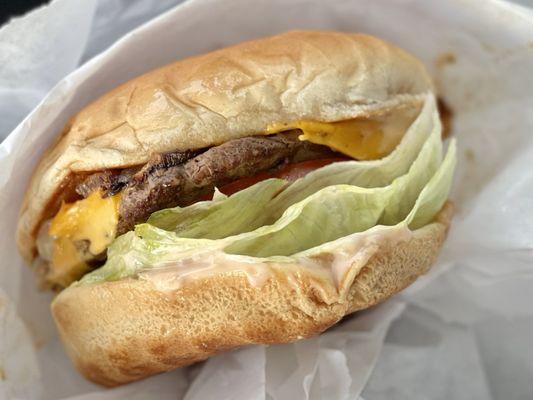 Cheeseburger with Grilled Onions