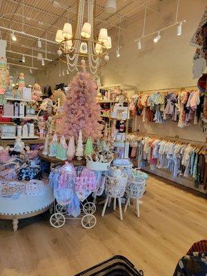 Iris Gifts and Decor