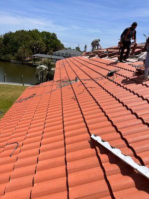 Centinella General Contractor & Roofing