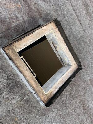 Roof hatch