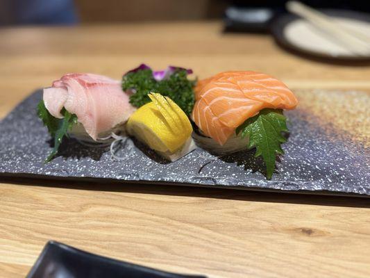 4 pc Salmon, 4 pc Yellow tail sashimi