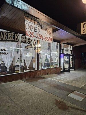 Alexandras Salon and Barber