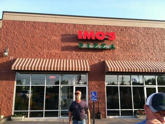 Imo's Pizza, Home of Cardboard Pizza