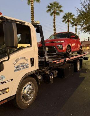 GR Hook and Haul LLC offers reliable light-duty towing and roadside assistance.