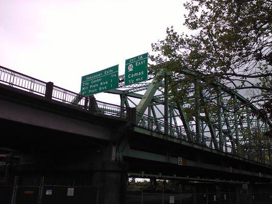 (OR side) Here is the signage on I-5 from the parking lot of the Red Lion