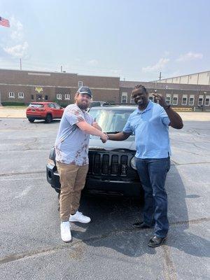 Jeff's employee selling me a lemon! STAY AWAY!