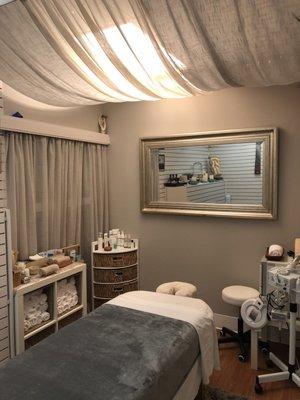 Hands-On Massage & Skincare