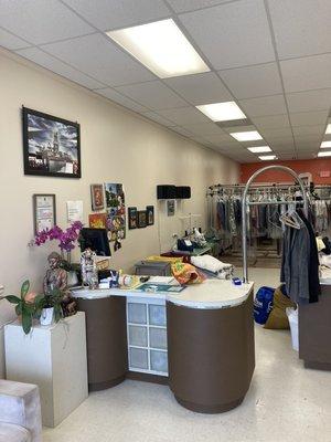 T & M dry cleaners Professional Tailor