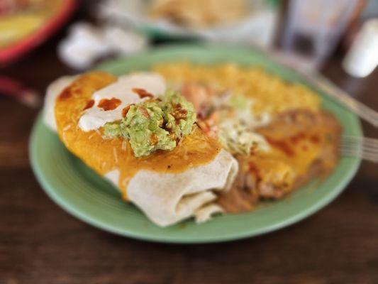 Macho burrito with a shredded beef  Super Ono!
