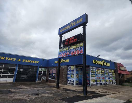 Motown Automotive Supercenter