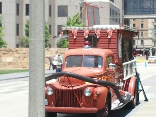 The Fire & Ice Cream Truck