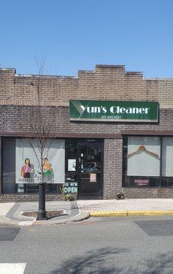 Yun's Cleaners