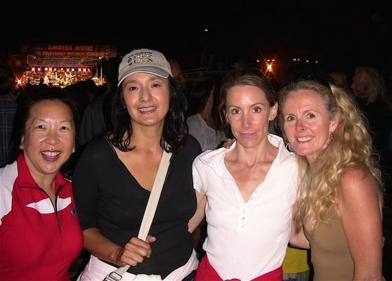 colleen, monica, annie, denny @ sm pier summer concert series '07