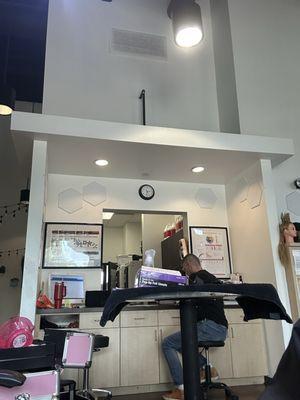 Avenue Five Institute