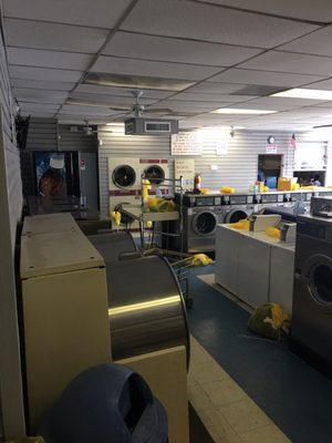 Conde's Laundromat LLC