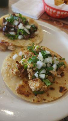 Ricos Tacos Moya Restaurant 3