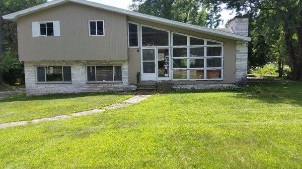 Esquire Properties of Troy