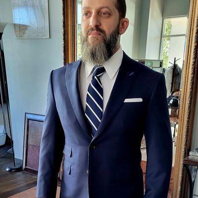 Finish work 2 Button Noach Lapel With Ticket pocket. #customsuits#Houstontx.