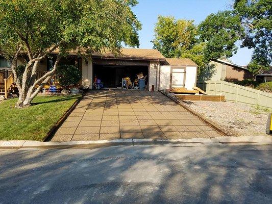 Lorenzo's Concrete & Roofing