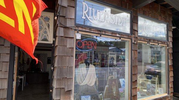 Front window display