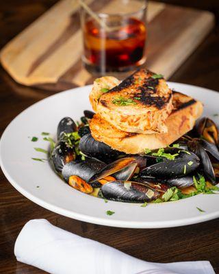 Coconut Curry Mussels