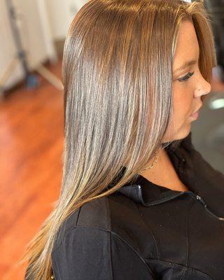 Subtle balayage pieces, gloss & blowout