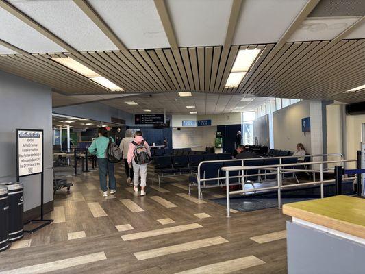 Erie International/Tom Ridge Field (ERI)