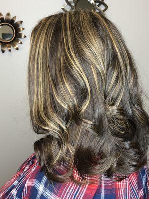 The Beauty Lounge LLC