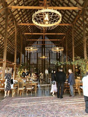 Inside the barn - VN