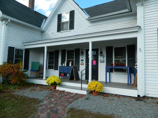 THE ART JUNCTION is located in the Wild Salamander Creative Arts Center